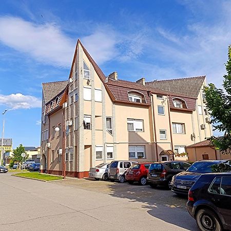 Studio Eleven Kisvárda Exterior foto
